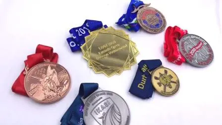 Medaglia e trofeo con medaglione e trofeo da calcio con bastone da passeggio in oro su misura realizzati in lega di zinco anticata