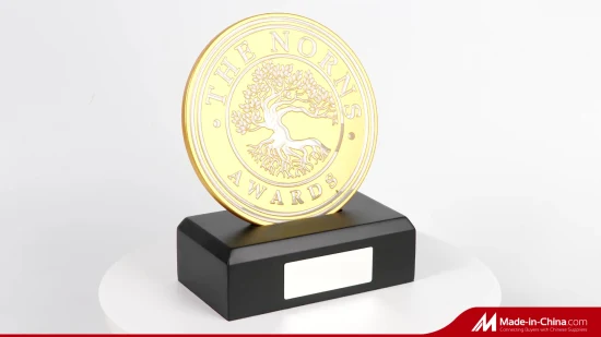 Trofeo da corsa in metallo realizzato in cristallo dorato artigianale come regalo ricordo